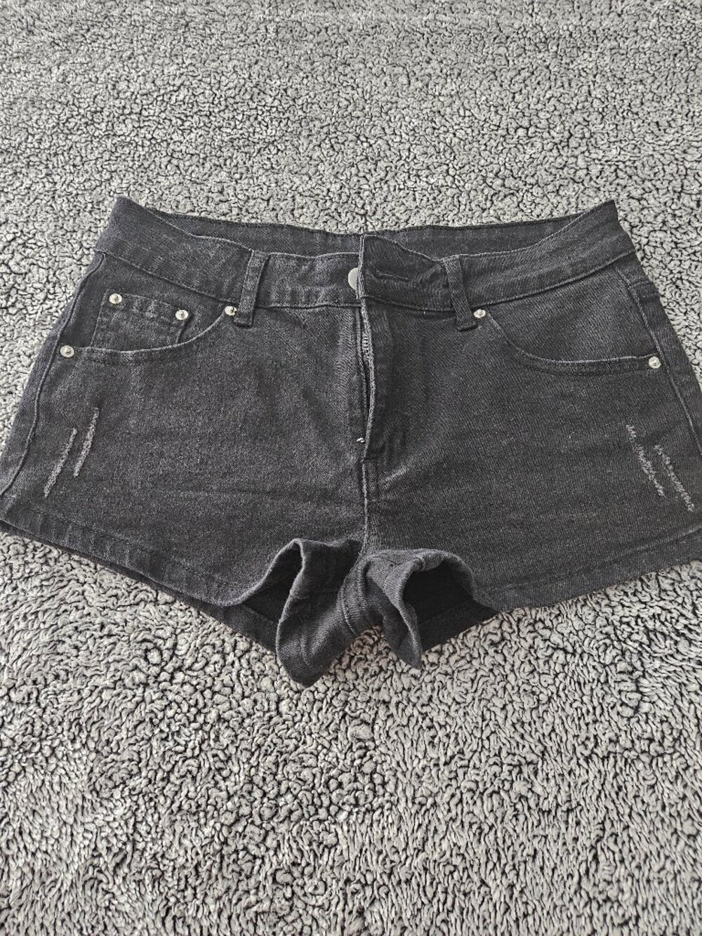 🖤 ROMWE Women’s Black Denim Shorts – Size Large, Cute & Casual